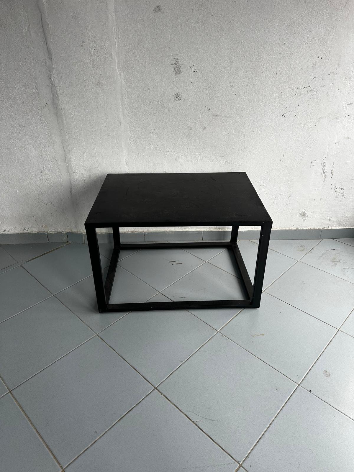 Guerridon en fer Noir